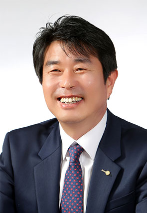 우정욱 산업경제위원회 위원장