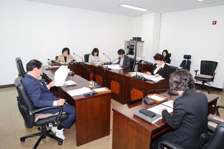 제301회 고성군의회 상임위원회(기획행정)