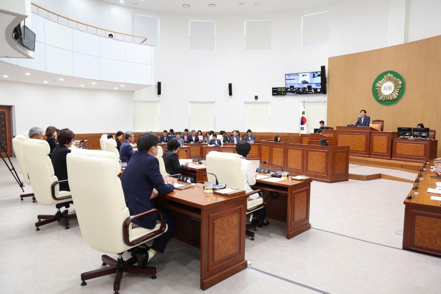 제304회 고성군의회 임시회 2차 본회의