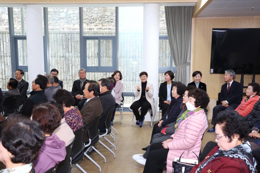 대한노인회 고성군지회 부설 노인대학 입학식