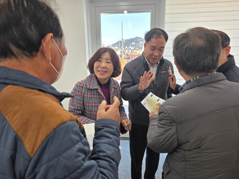 고성군의회 김향숙 의원, 무학마을 도시가스 공급 지연 문제 해결 앞장 - 1