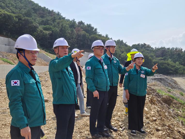고성군의회 산업경제위원회, ‘미래 축산 1번지’ 현장 의정 활동 - 2